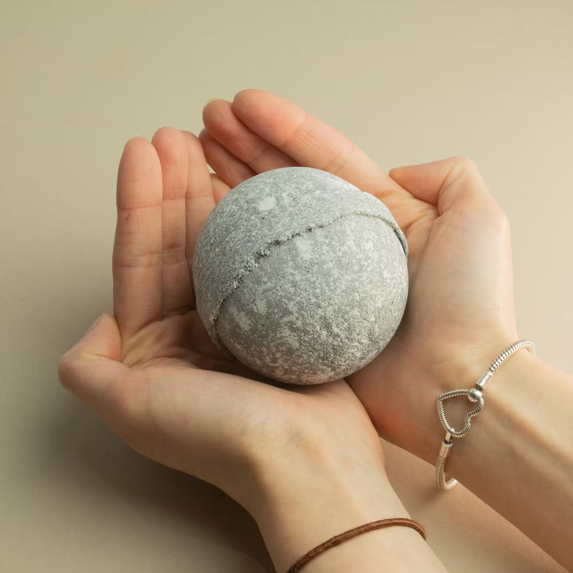 1x-elemental-crystal-bath-bomb-air