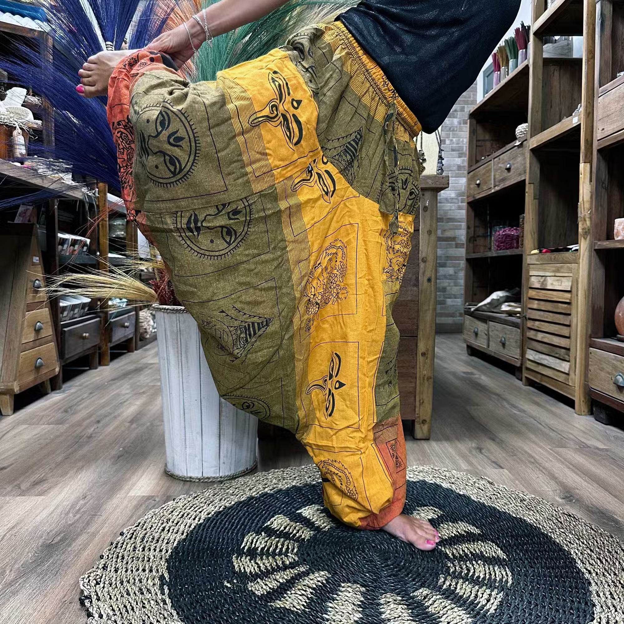 yoga-and-festival-pants-aladdin-himalayan-print-on-orange