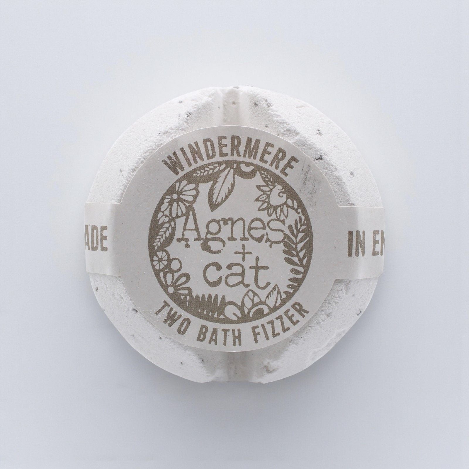 agnes-cat-bath-fizzer-windermere376