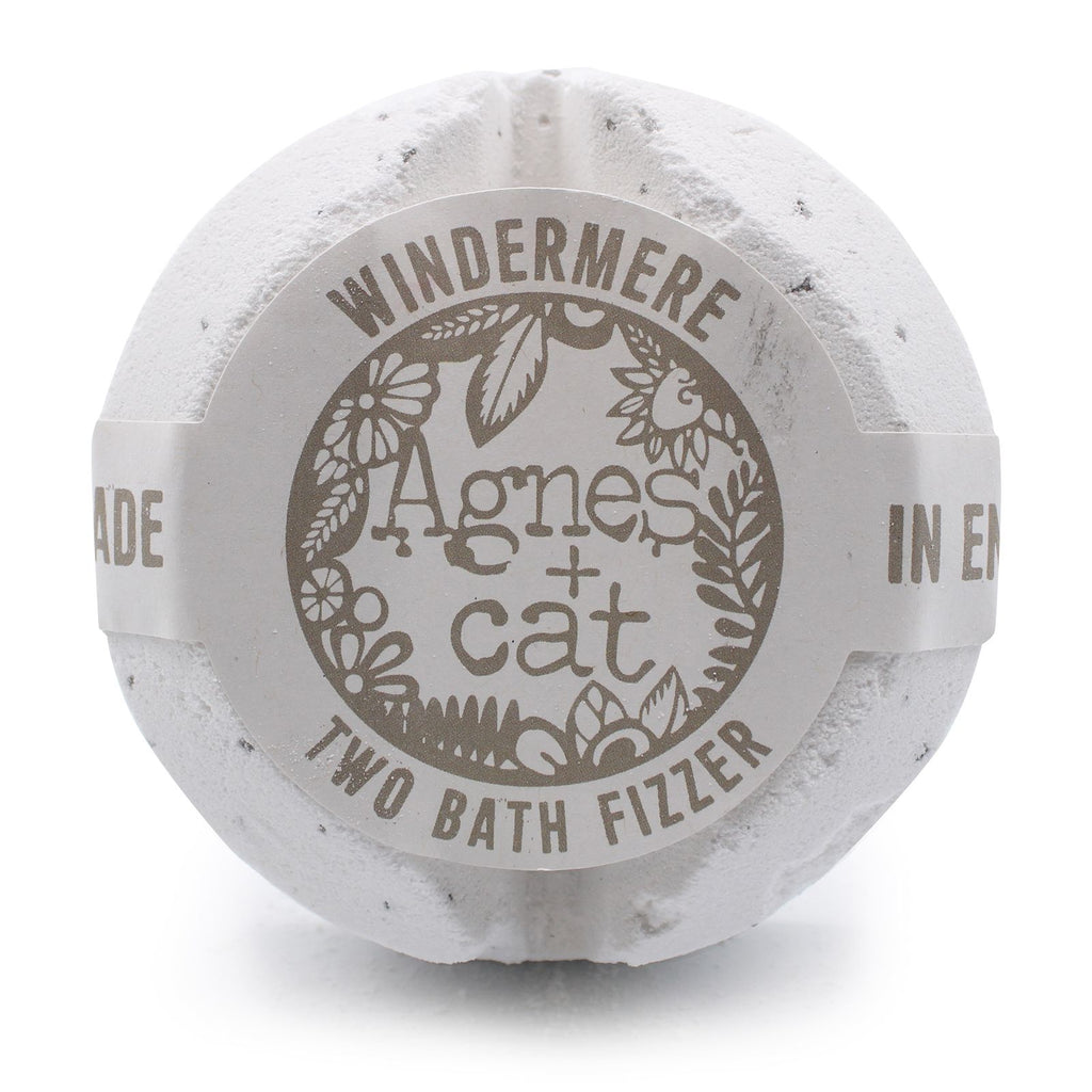 agnes-cat-bath-fizzer-windermere376