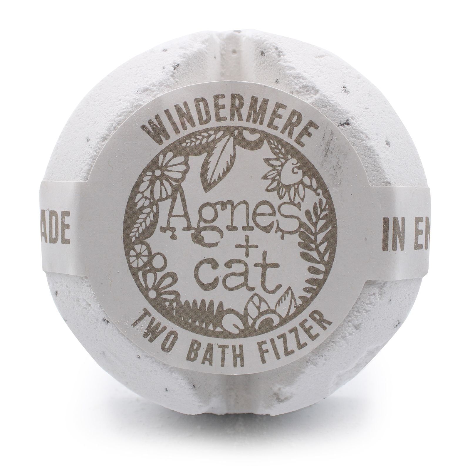 agnes-cat-bath-fizzer-windermere376