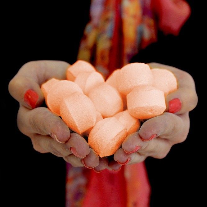 13kg-box-of-chill-pills-mini-bath-bombs-fresh-oranges344