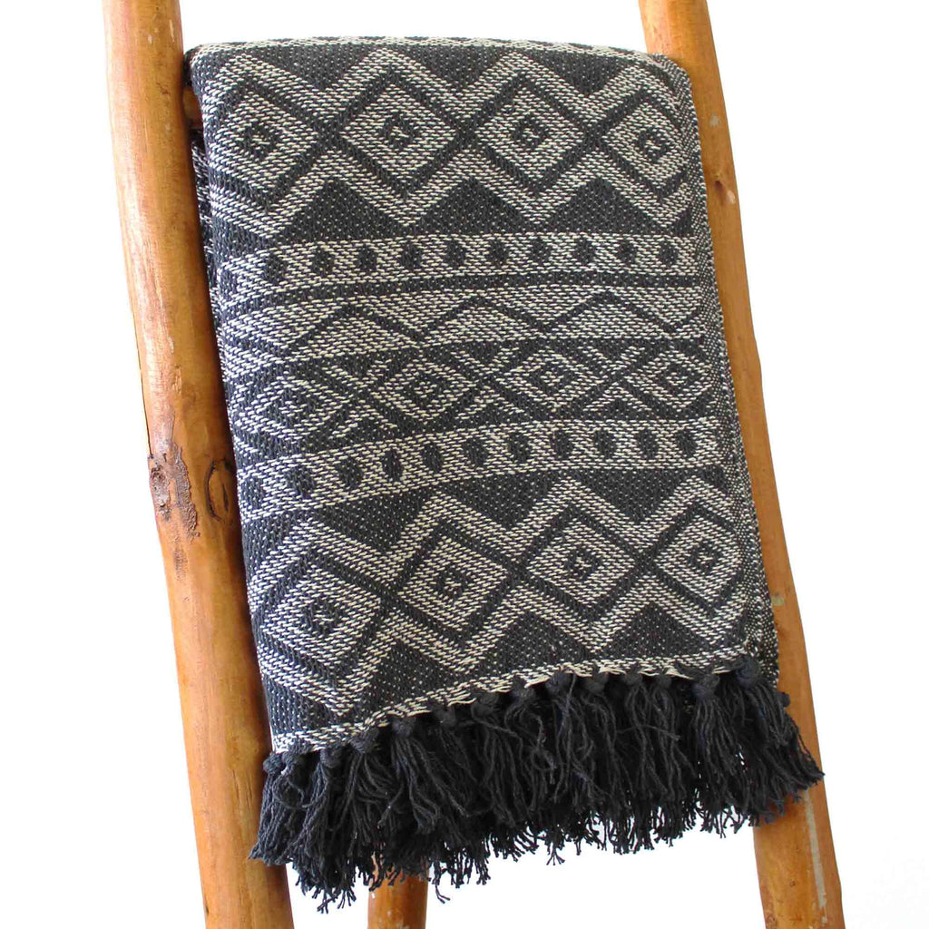 boho-comfort-throws-grey-geometric740
