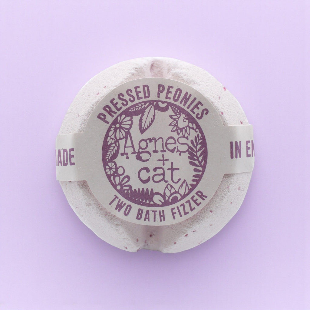 agnes-cat-bath-fizzer-pressed-peonies368