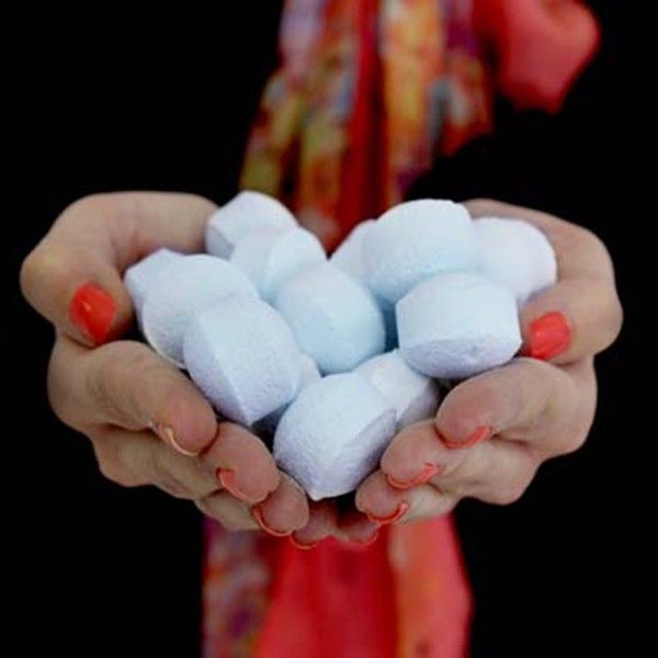 13kg-box-of-chill-pills-mini-bath-bombs-lavender351