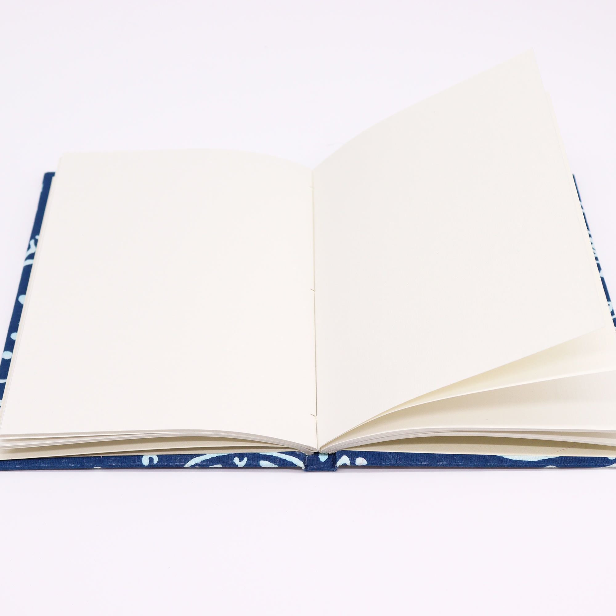 cotton-bound-notebooks-20x15cm-96-pages-indigo-fish740