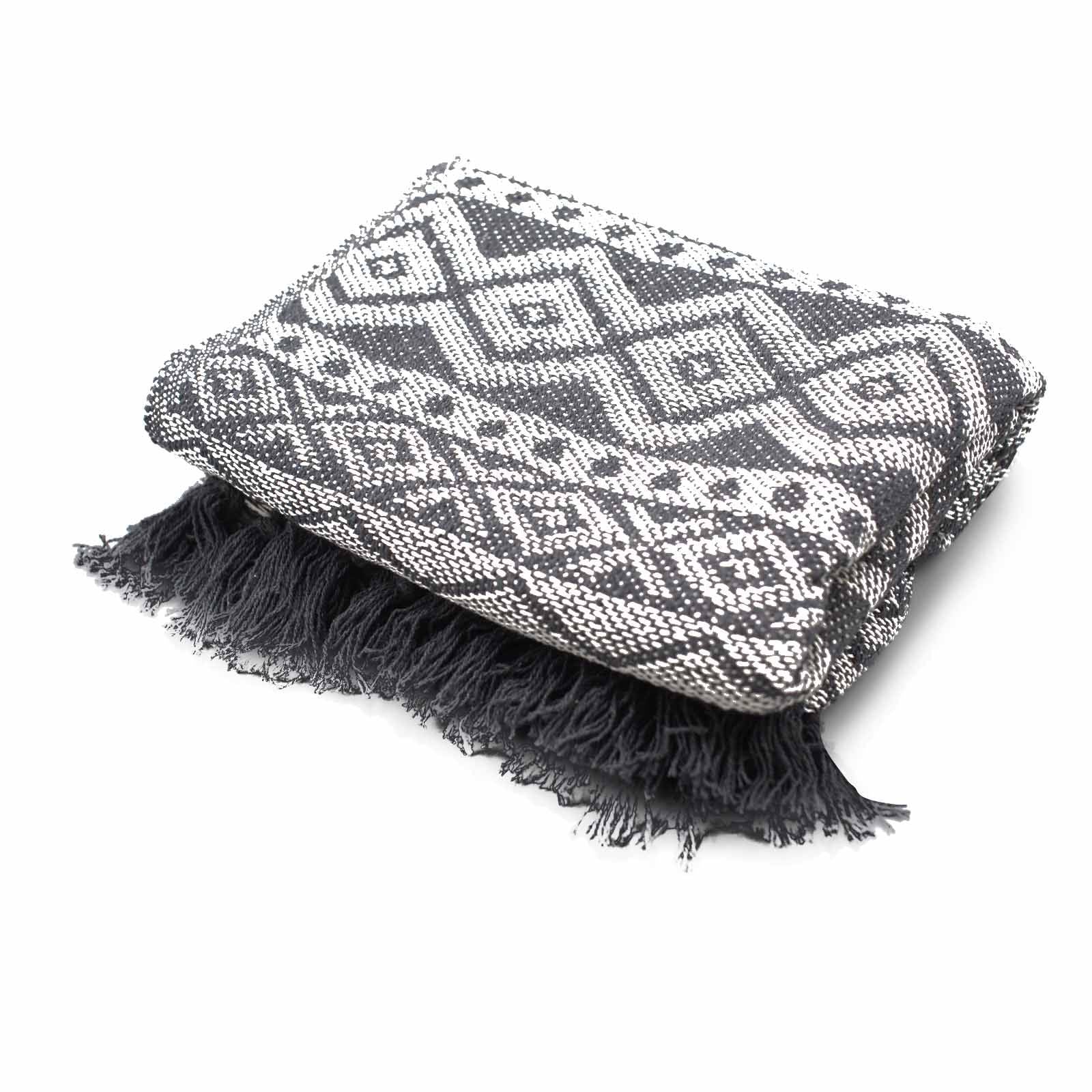boho-comfort-throws-grey-geometric740