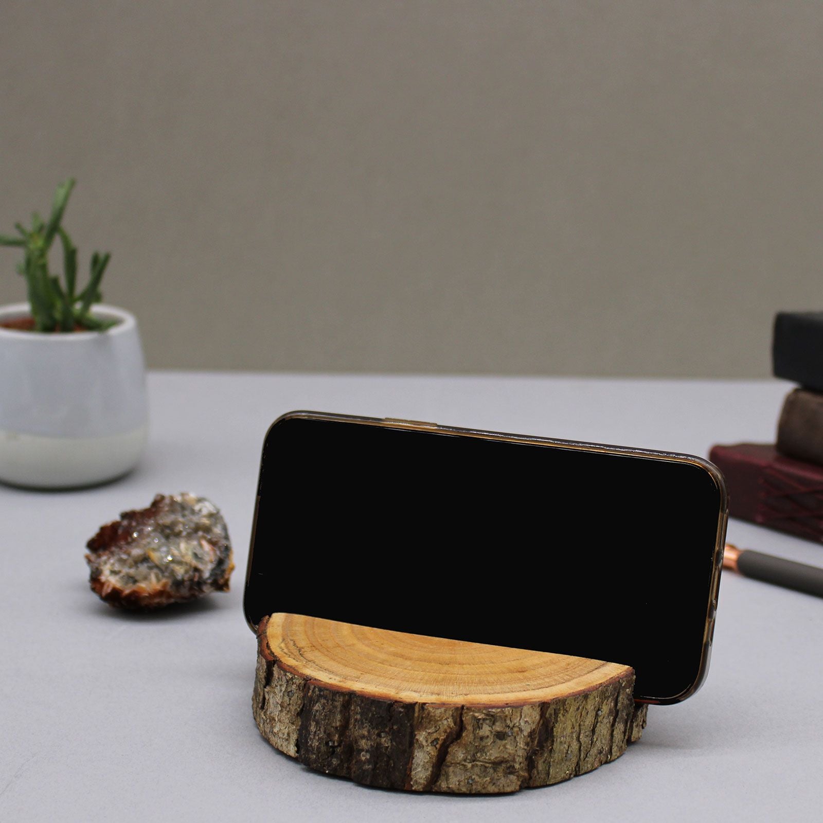 small-log-phone-holder-full-slice-natural406