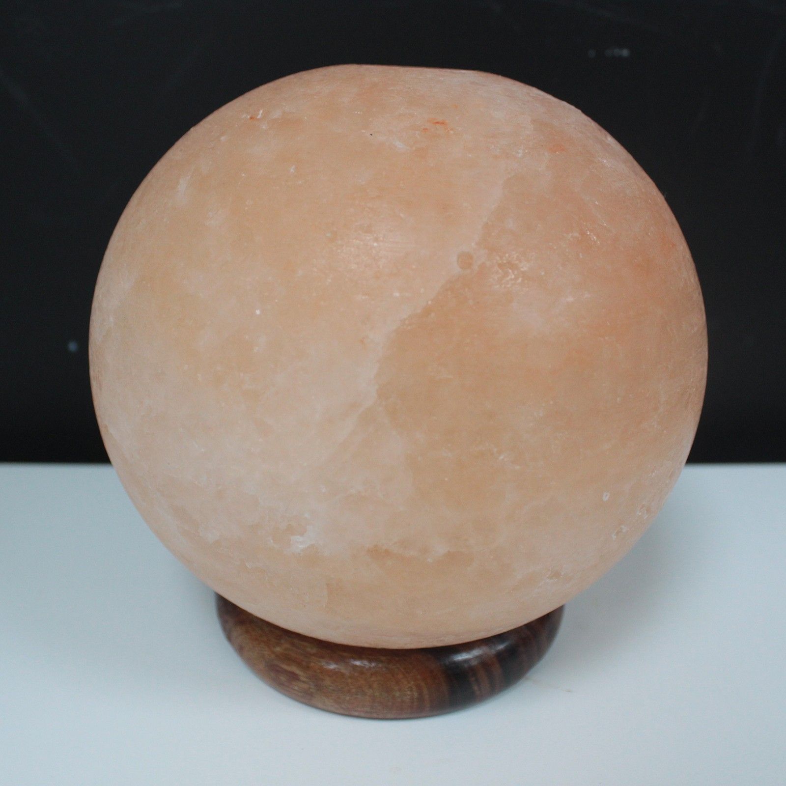 salt-lamp-ball-big-wooden-base431