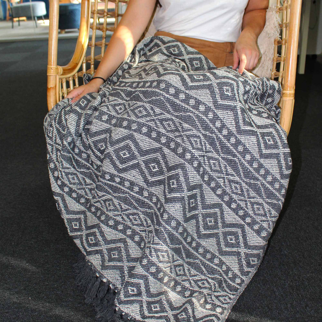 boho-comfort-throws-grey-geometric740