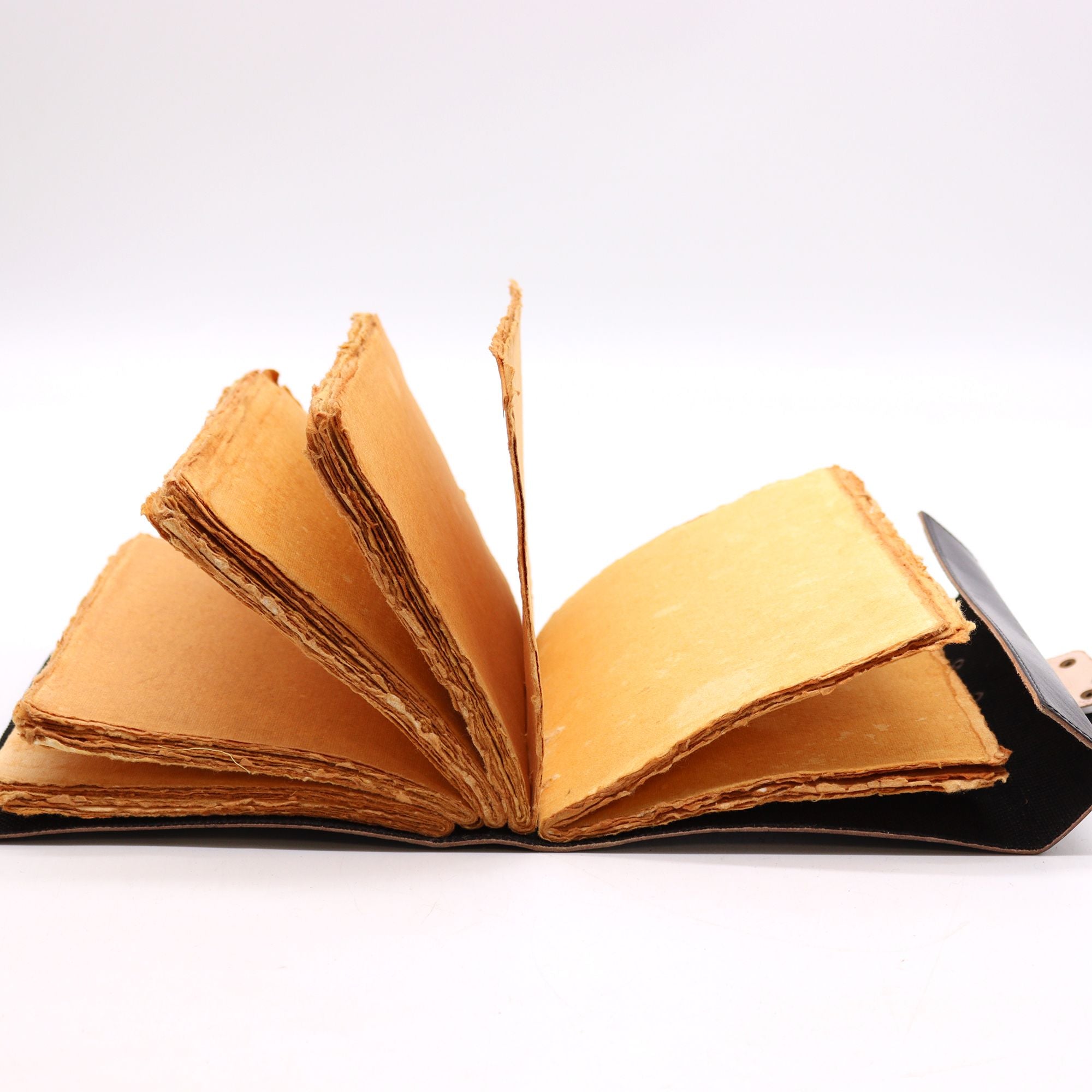 book-of-shadows-200-pages-decle-edged-15x21cm684