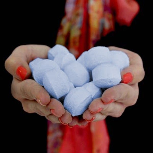 13kg-box-of-chill-pills-mini-bath-bombs-bergamot-lavender342
