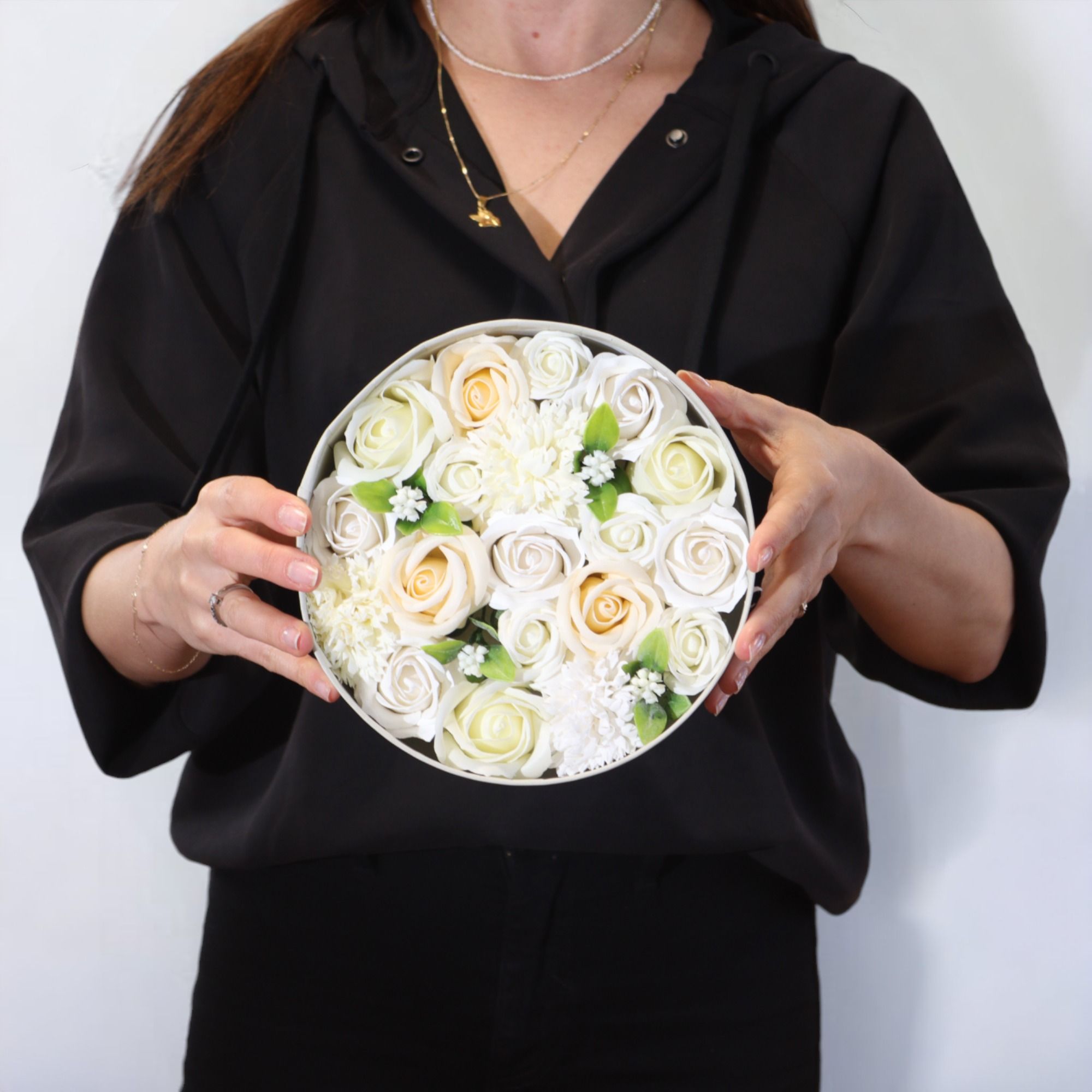 round-box-wedding-blessings-white-ivory755