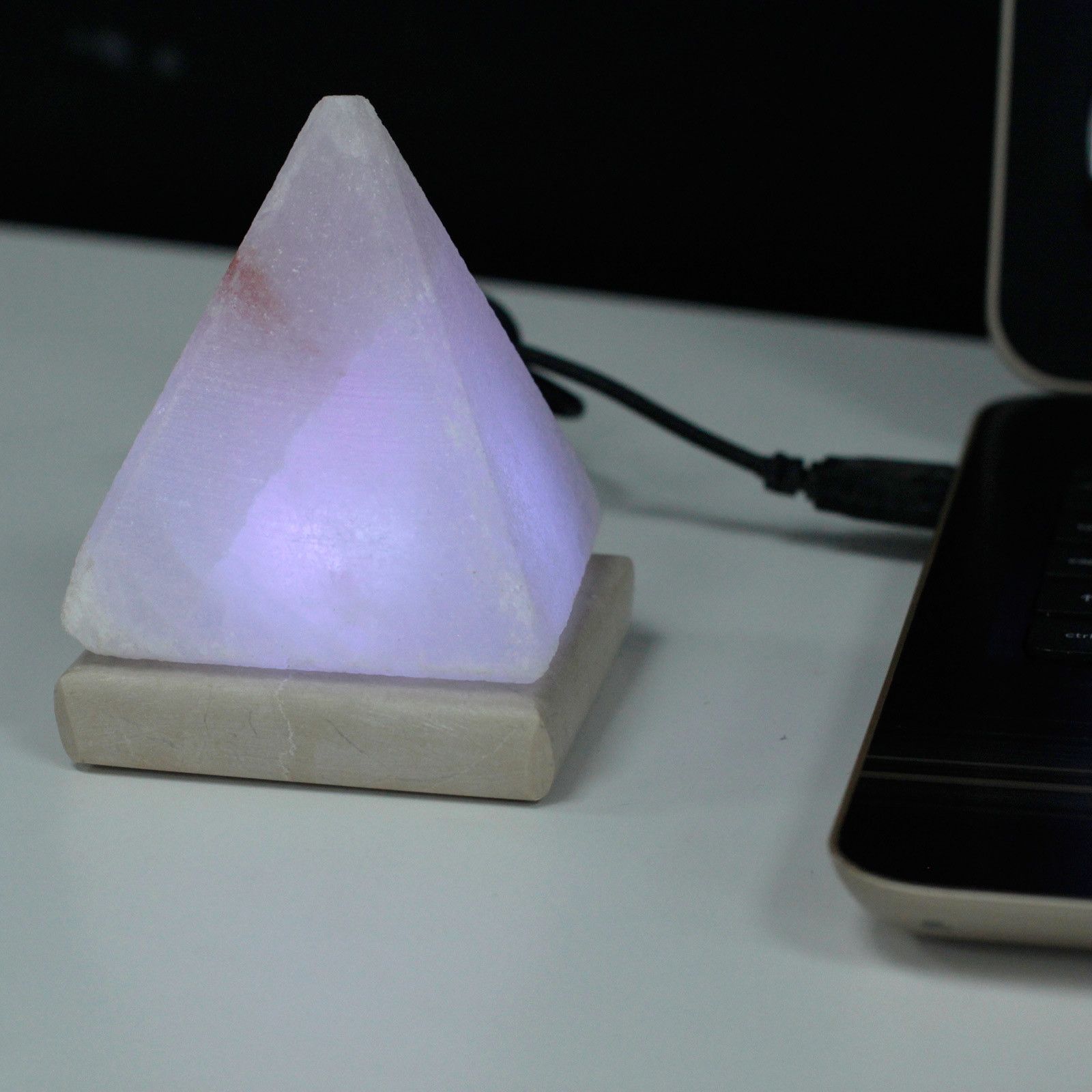 quality-usb-pyramid-white-salt-lamp-9-cm-multi435