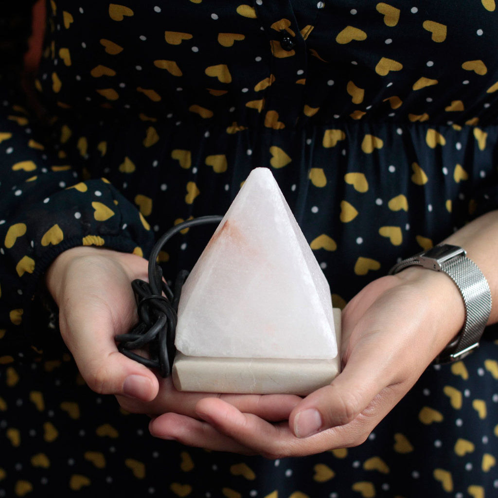 quality-usb-pyramid-white-salt-lamp-9-cm-multi435