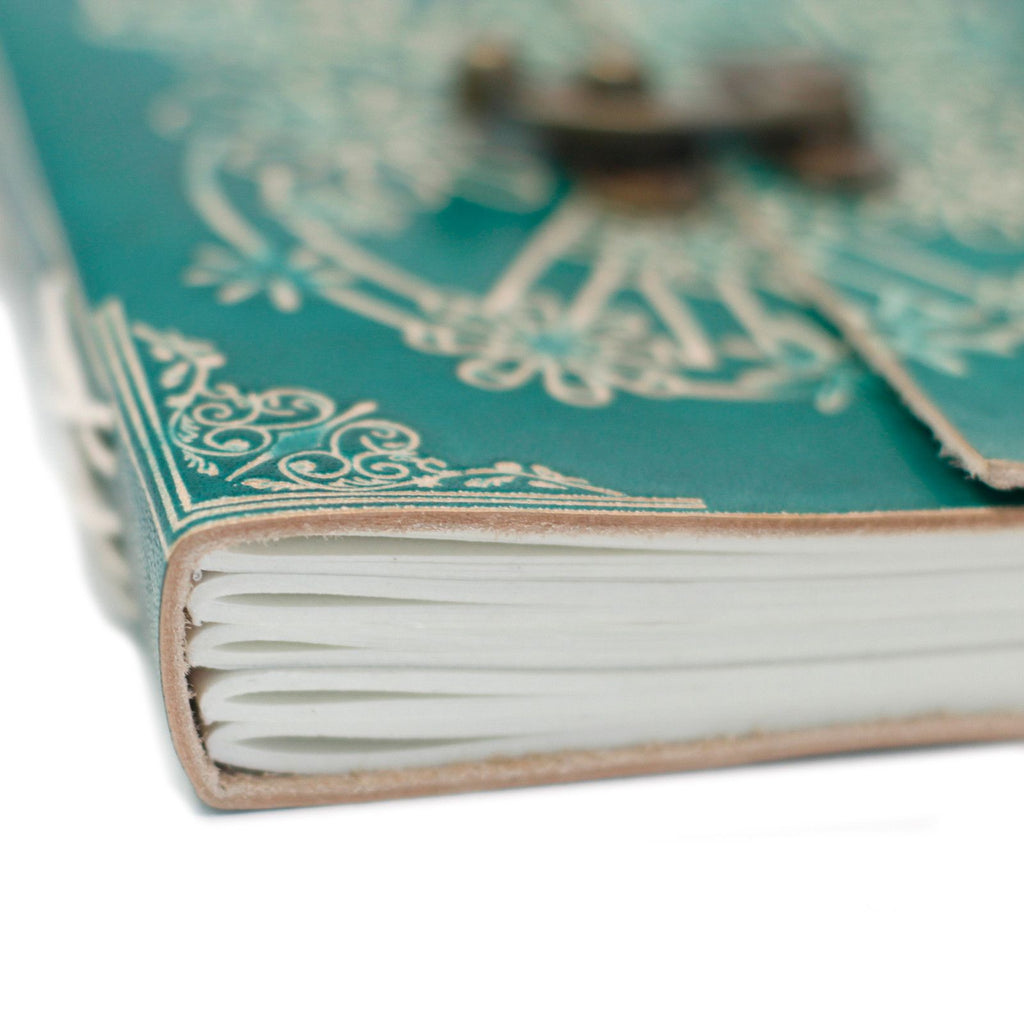 leather-green-peace-with-lock-notebook-7x5717